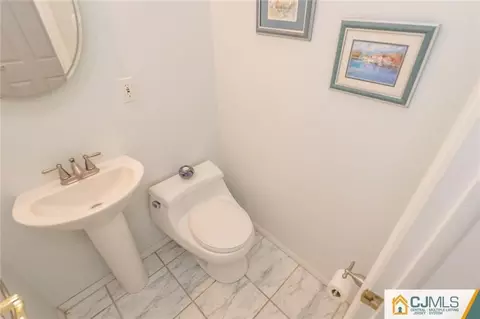 11 Jonathan Dr, Edison, NJ 08820 photo 15