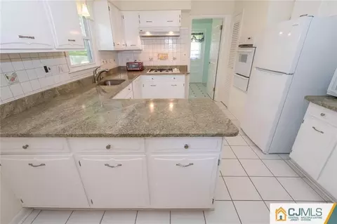 11 Jonathan Dr, Edison, NJ 08820 photo 10