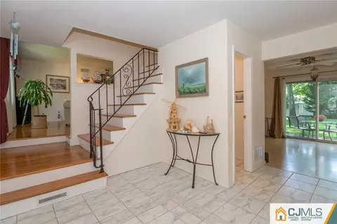 11 Jonathan Dr, Edison, NJ 08820 photo 6