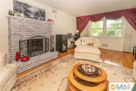 11 Jonathan Dr, Edison, NJ 08820 photo 18