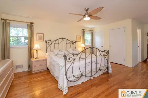11 Jonathan Dr, Edison, NJ 08820 photo 20