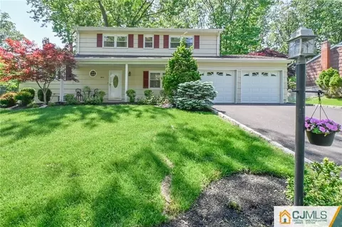 11 Jonathan Dr, Edison, NJ 08820 photo 1