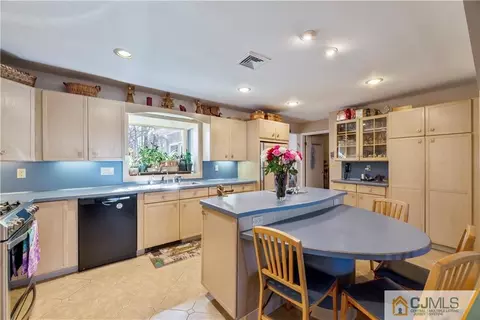13 Devon Rd, Edison, NJ 08820 photo 10