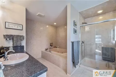 13 Devon Rd, Edison, NJ 08820 photo 21