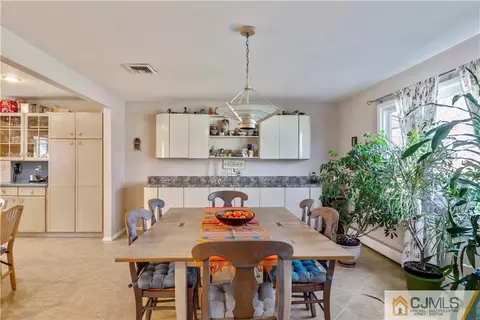 13 Devon Rd, Edison, NJ 08820 photo 14