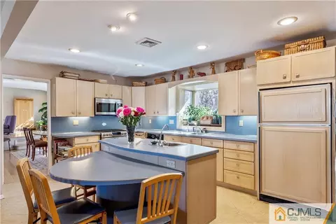 13 Devon Rd, Edison, NJ 08820 photo 11