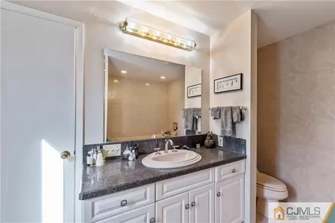 13 Devon Rd, Edison, NJ 08820 photo 22