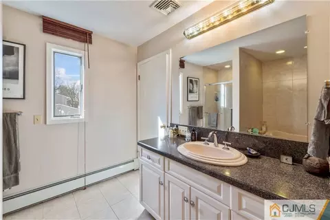 13 Devon Rd, Edison, NJ 08820 photo 23