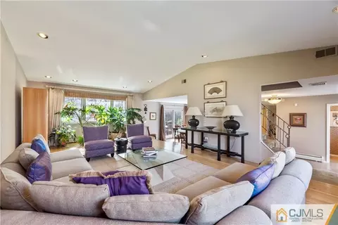 13 Devon Rd, Edison, NJ 08820 photo 6