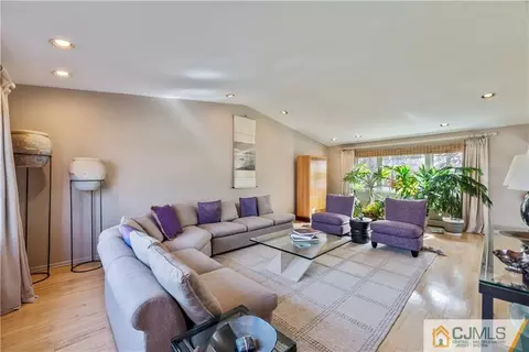 13 Devon Rd, Edison, NJ 08820 photo 5