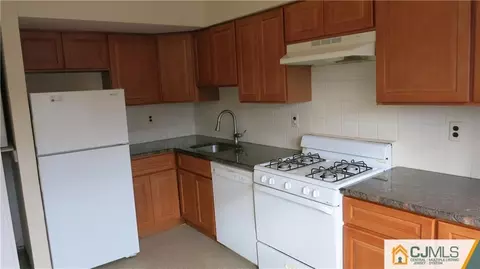 1934 Raspberry Ct, Edison, NJ 08817 photo 2