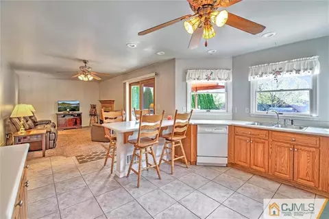 9 Central Ave, Old Bridge, NJ 08857 photo 19