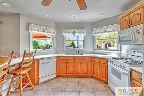 9 Central Ave, Old Bridge, NJ 08857 photo 18