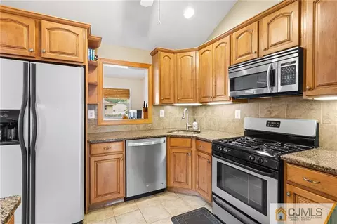 24 Edison Ave, Edison, NJ 08820 photo 13