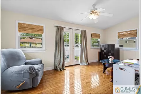 24 Edison Ave, Edison, NJ 08820 photo 9