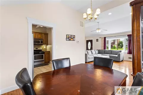 24 Edison Ave, Edison, NJ 08820 photo 8