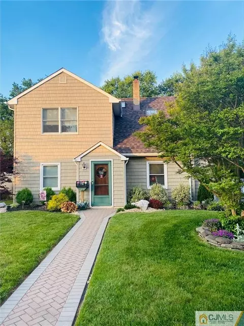 9 Hillcrest Ave, Edison, NJ 08817 photo 1