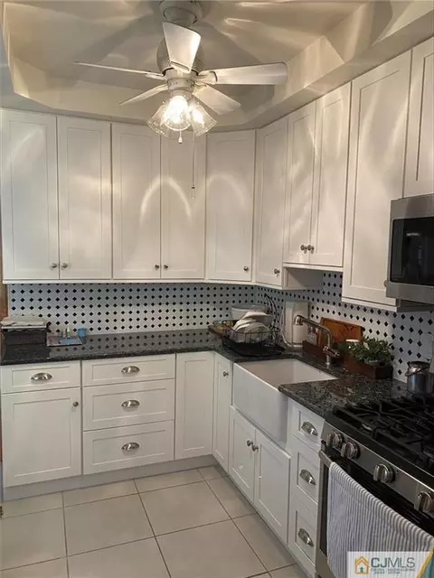 9 Hillcrest Ave, Edison, NJ 08817 photo 9