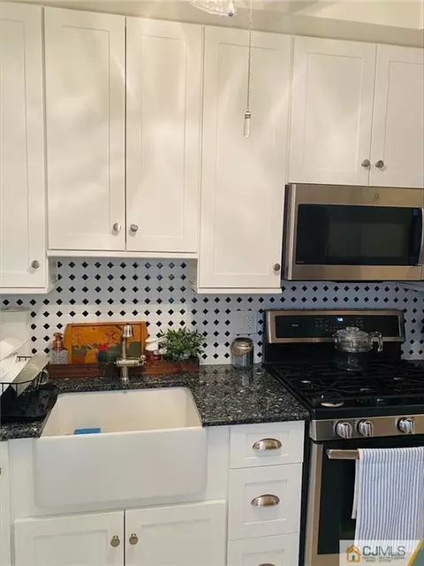 9 Hillcrest Ave, Edison, NJ 08817 photo 11