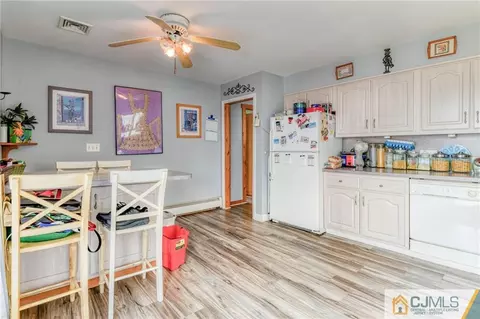 35 Walnut St, Edison, NJ 08817 photo 12