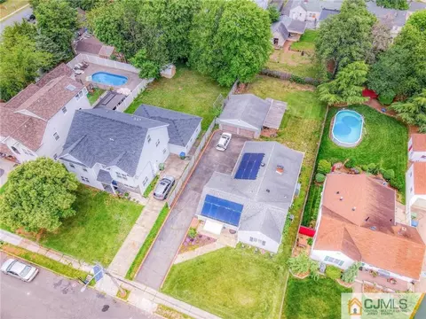 35 Walnut St, Edison, NJ 08817 photo 25
