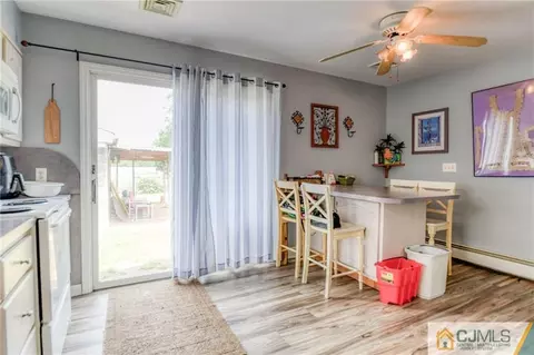 35 Walnut St, Edison, NJ 08817 photo 13