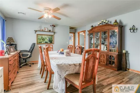 35 Walnut St, Edison, NJ 08817 photo 10