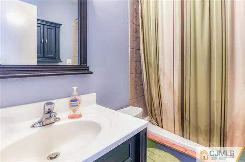 35 Walnut St, Edison, NJ 08817 photo 21