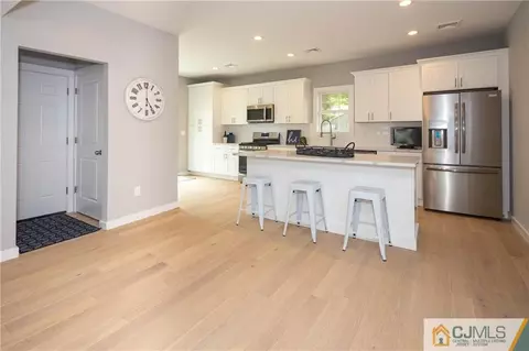 37 Markham Rd, Edison, NJ 08817 photo 8