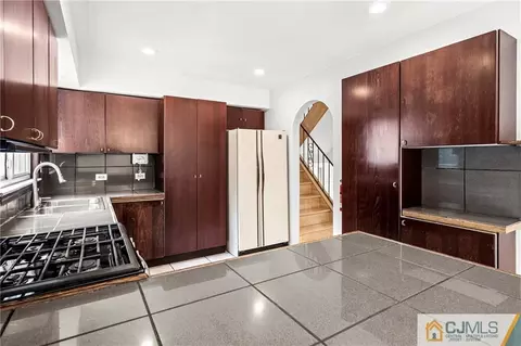 17 Amman Rd, Edison, NJ 08817 photo 13