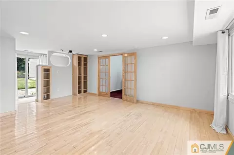 17 Amman Rd, Edison, NJ 08817 photo 4