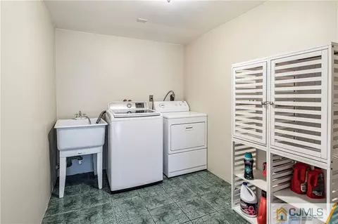17 Amman Rd, Edison, NJ 08817 photo 9