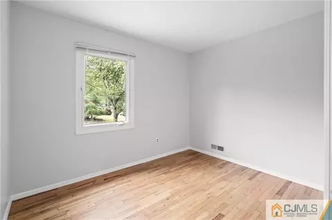 17 Amman Rd, Edison, NJ 08817 photo 19