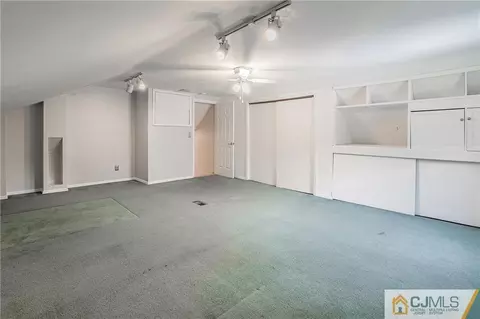 17 Amman Rd, Edison, NJ 08817 photo 22