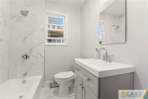 435 1st St, Dunellen, NJ 08812 photo 18