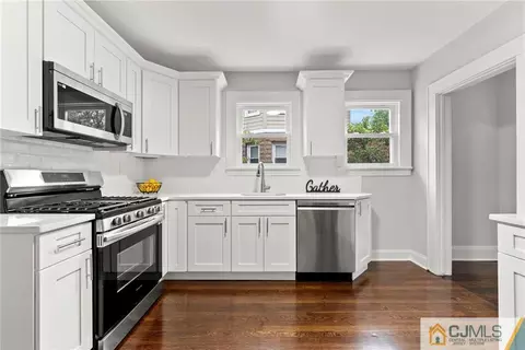 435 1st St, Dunellen, NJ 08812 photo 11