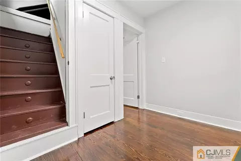 435 1st St, Dunellen, NJ 08812 photo 17