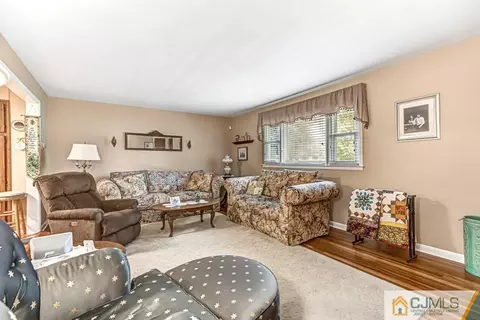 316 John St, Middlesex, NJ 08846 photo 6