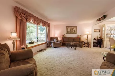 81 Springhill Rd, Matawan, NJ 07747 photo 16
