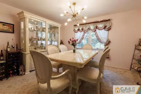 81 Springhill Rd, Matawan, NJ 07747 photo 18