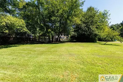 81 Springhill Rd, Matawan, NJ 07747 photo 9