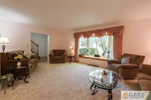 81 Springhill Rd, Matawan, NJ 07747 photo 17