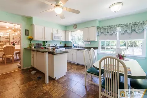 81 Springhill Rd, Matawan, NJ 07747 photo 21