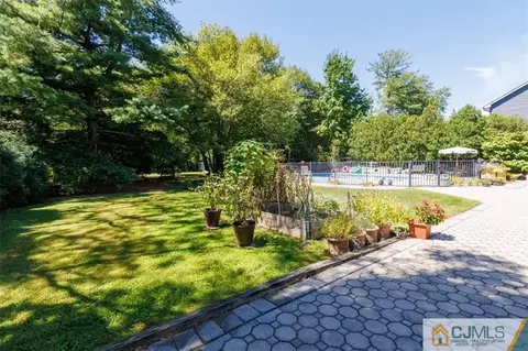 81 Springhill Rd, Matawan, NJ 07747 photo 6
