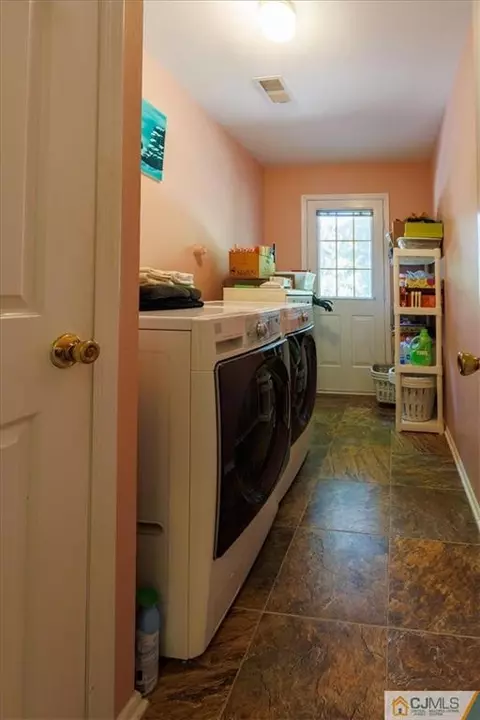 81 Springhill Rd, Matawan, NJ 07747 photo 28