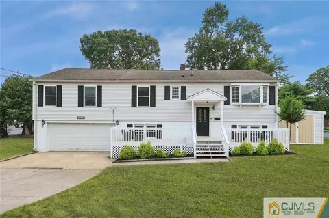 22 Cherry Ln, Sayreville, NJ 08859 photo 2
