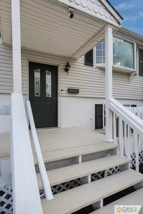 22 Cherry Ln, Sayreville, NJ 08859 photo 4