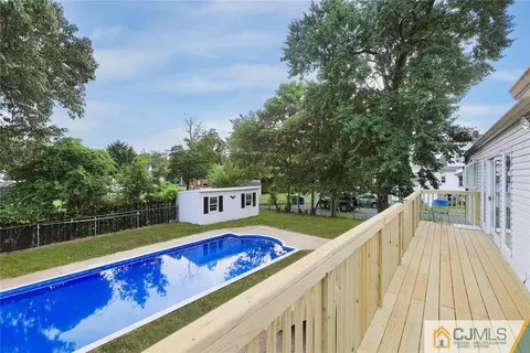 22 Cherry Ln, Sayreville, NJ 08859 photo 37