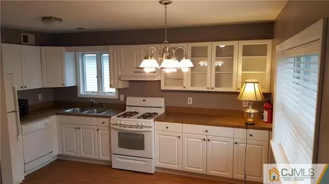 8 Charles St, Edison, NJ 08820 photo 5