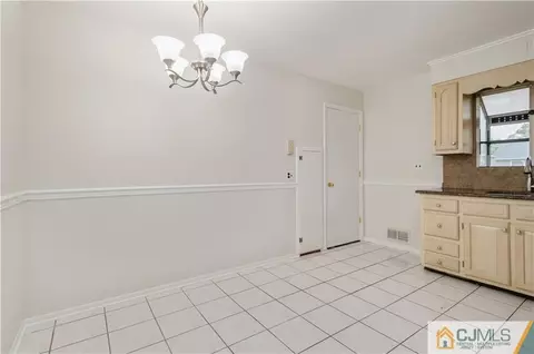 15 Emma Pl, Middlesex, NJ 08846 photo 7